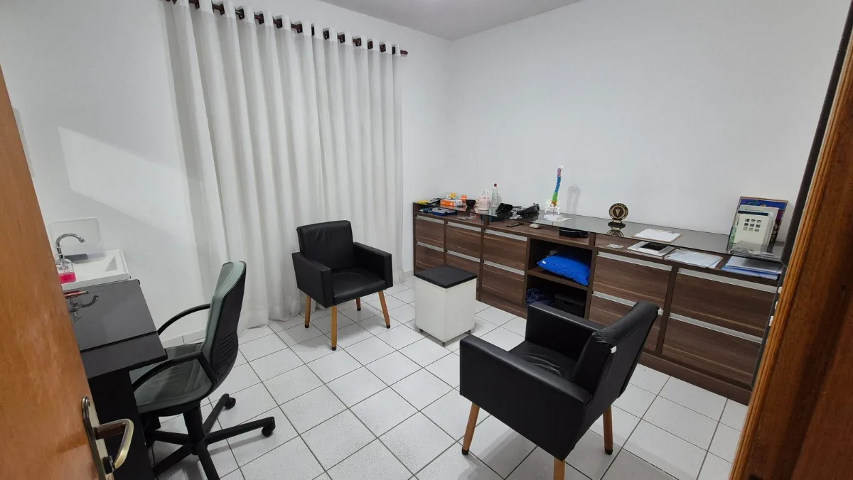 Consultório de avaliação da Clínica Dyogo Oliveira